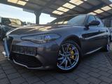 Alfa Romeo Giulia Veloce Q4 Aut-F1 Leder Nav Kamera PERFEKT - gebrauchte Alfa Romeo Giulia aus dem Jahr 2018