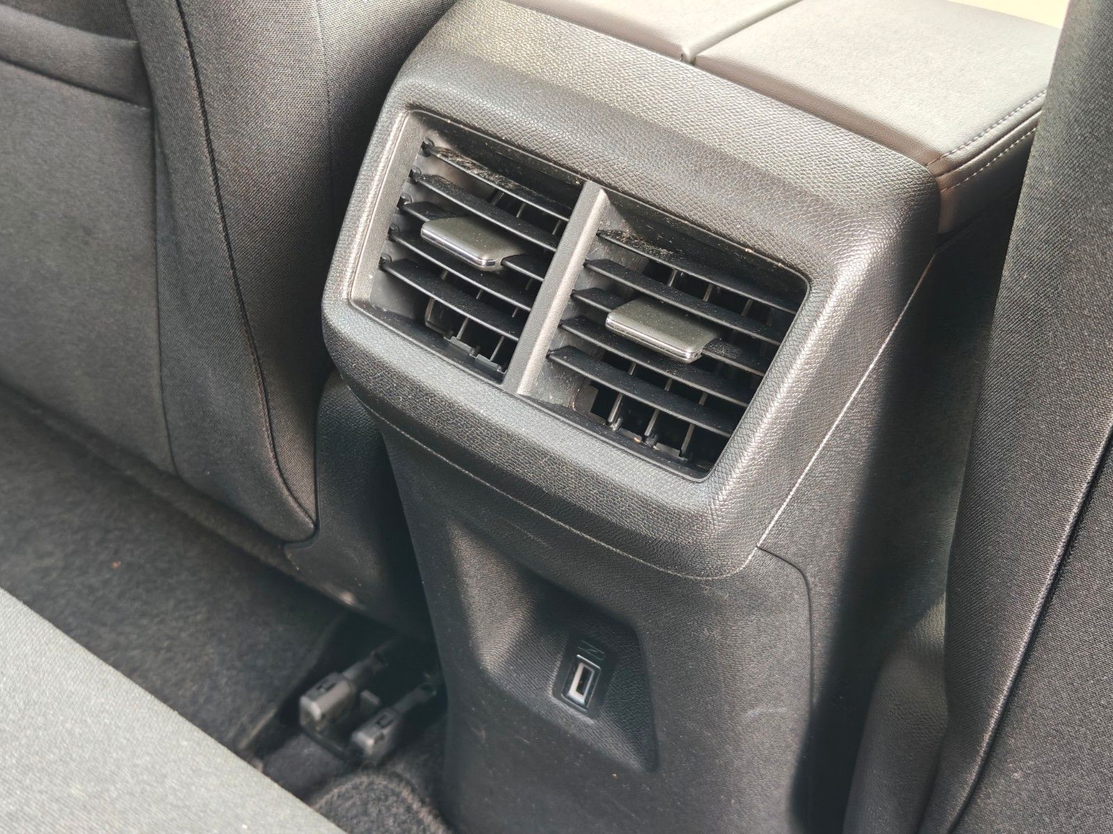 Fahrzeugabbildung Citroën C5 Aircross Live - Scheckheft, Zahnriemen Neu! -
