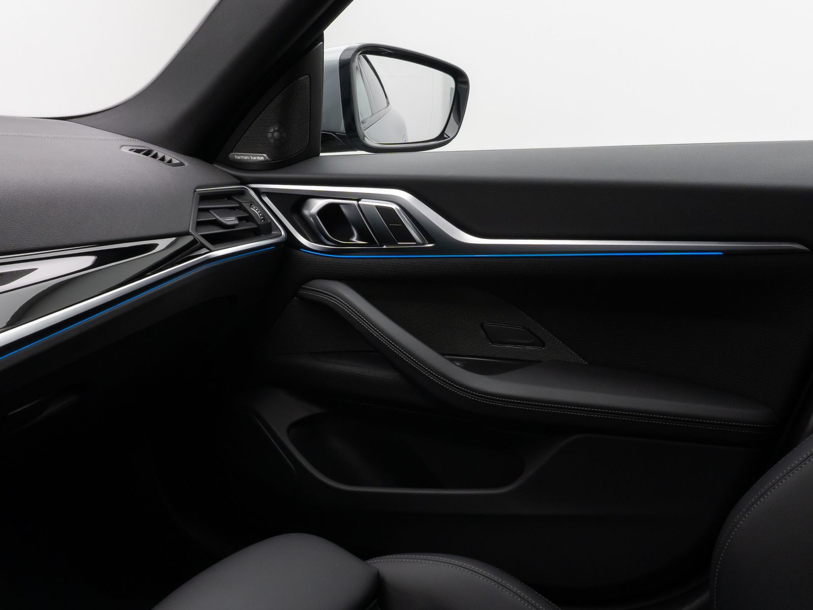 Fahrzeugabbildung BMW i4 eD40 Gran Coupé Kamera DAB H/K PDC Sport