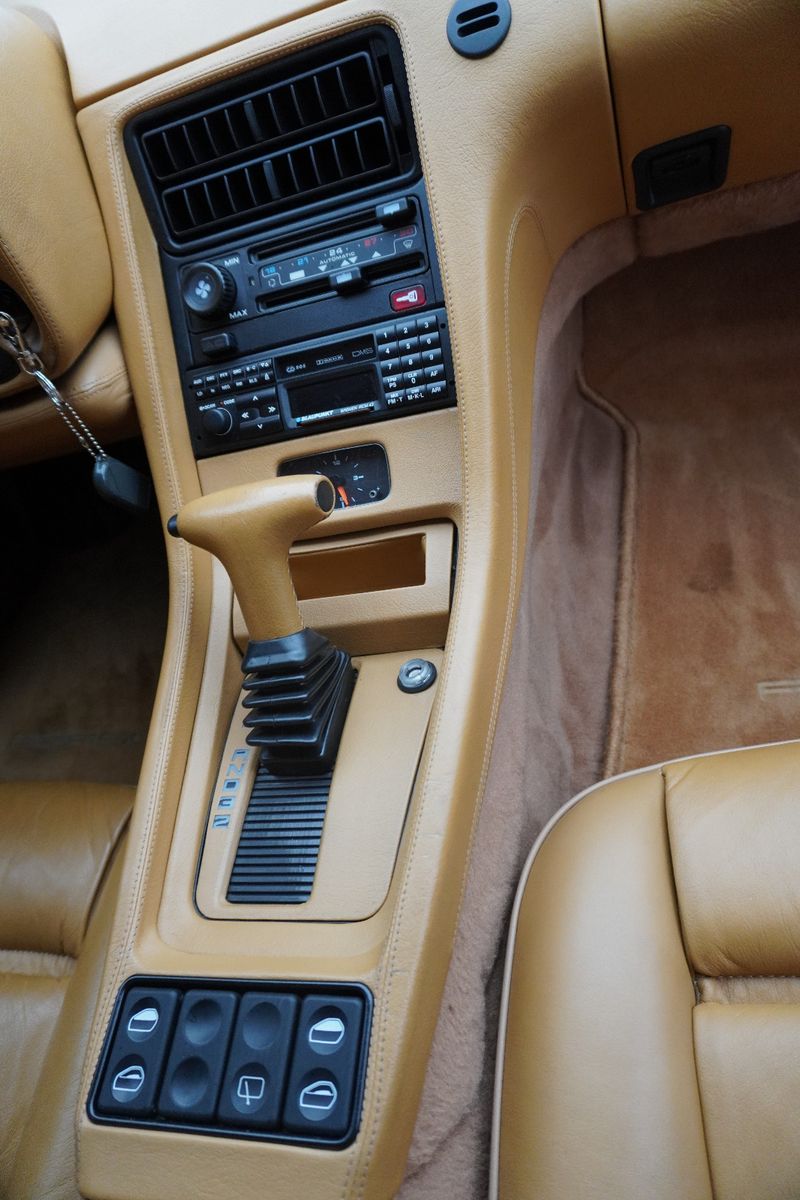 Fahrzeugabbildung Porsche 928 GTS