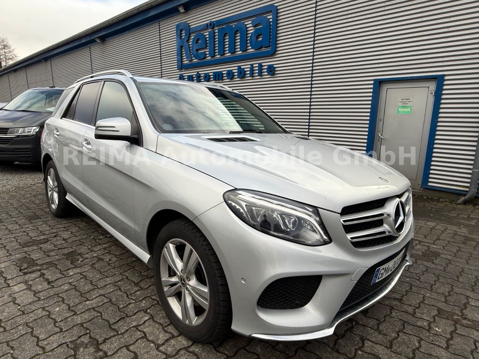 Fahrzeugabbildung Mercedes-Benz GLE 250 d AMG-Paket, LED, H&K, DAB, Leder