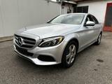 Mercedes-Benz C 180 C -Klasse Lim. CGI Kamera Avantgarde - : Teilleder, mit Klimaautomatik