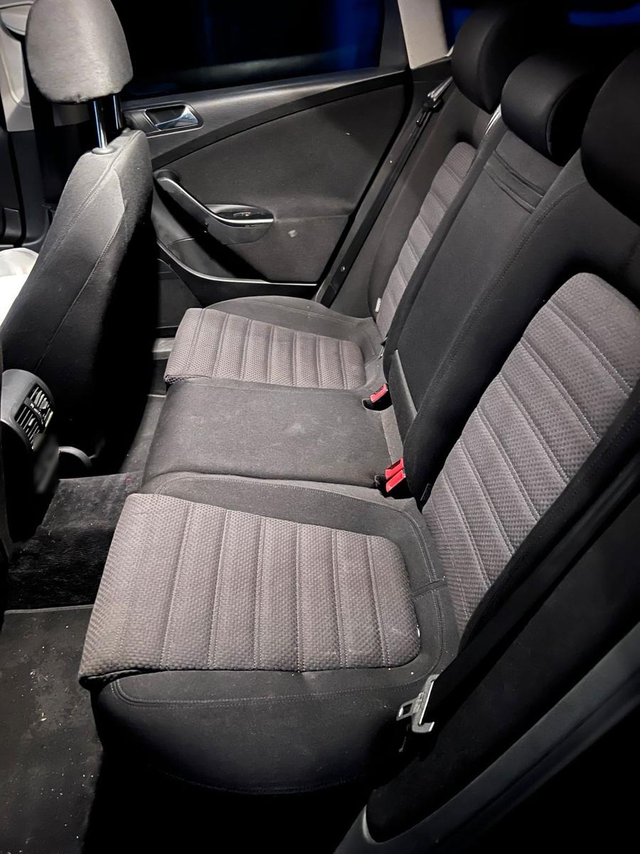 Volkswagen Passat 2005 — photo 12