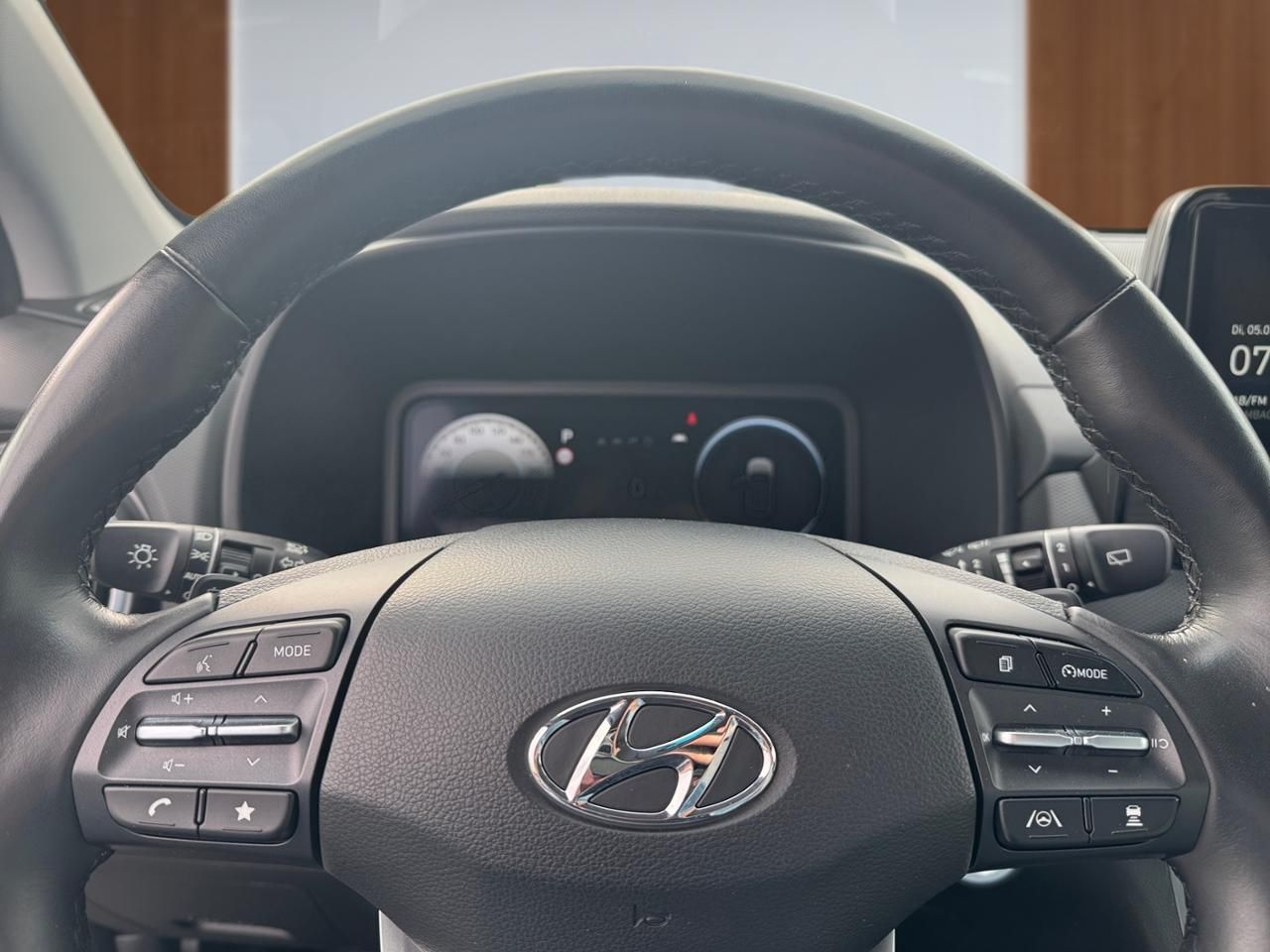 Fahrzeugabbildung Hyundai KONA PRIME *LEDER*HEADUP*NAVI*KRELL*SHZ*LHZ*RFK*