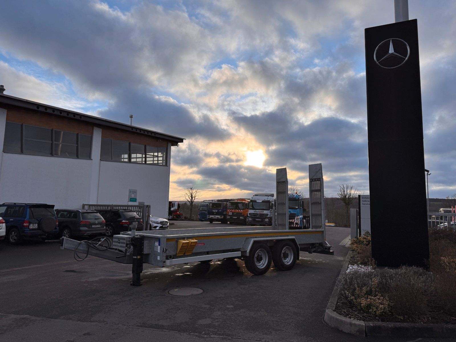 Fahrzeugabbildung Wörmann BauTL105.55/200 Rampen verzinkt