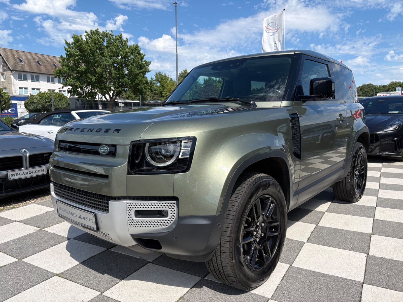 Land Rover Defender 3.0 D250 90 SE Black Pck Winter Pck foto 4