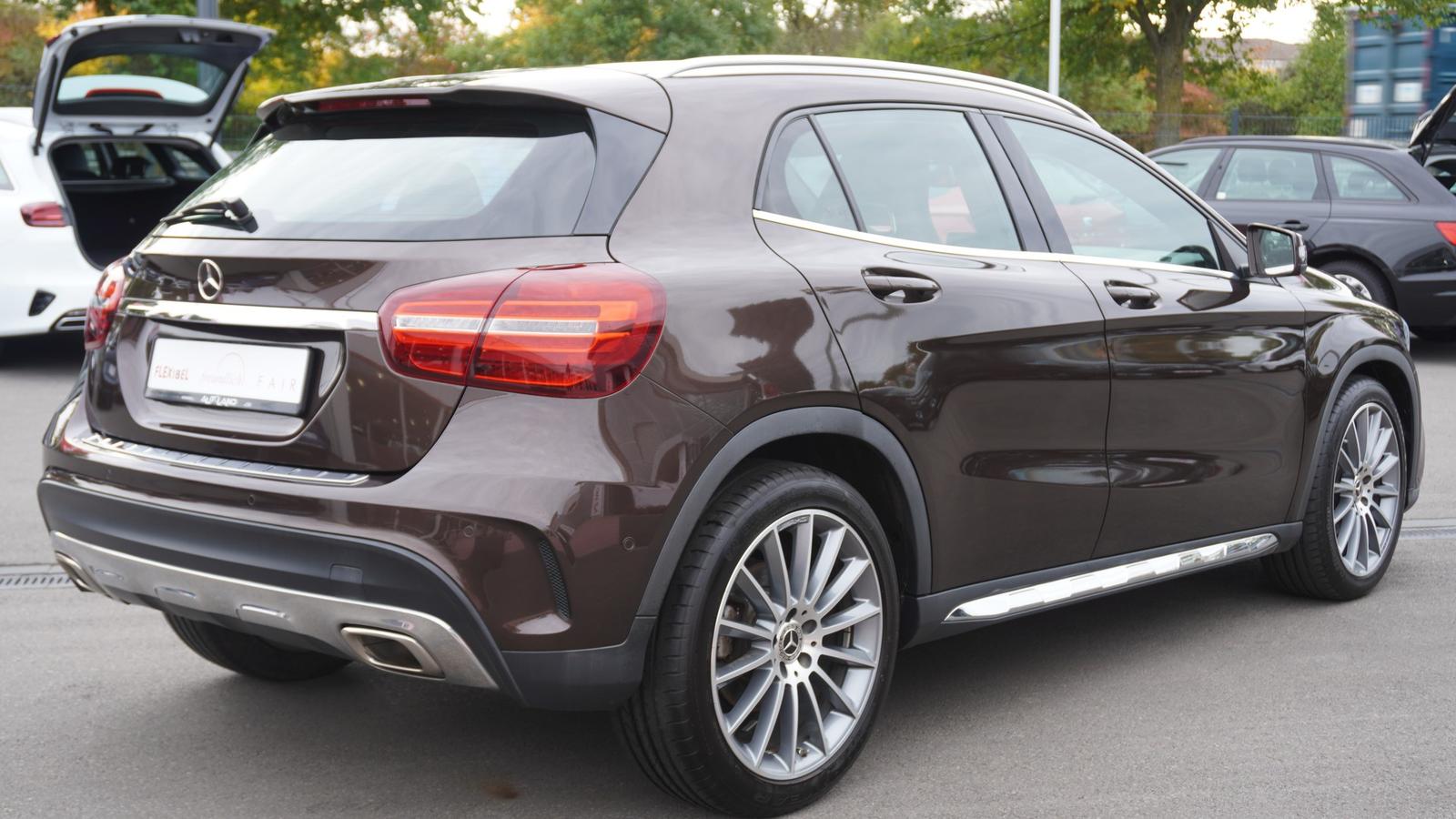 Mercedes-Benz GLA 180 Autom. AMG Line LED Navi AHK Alcantara