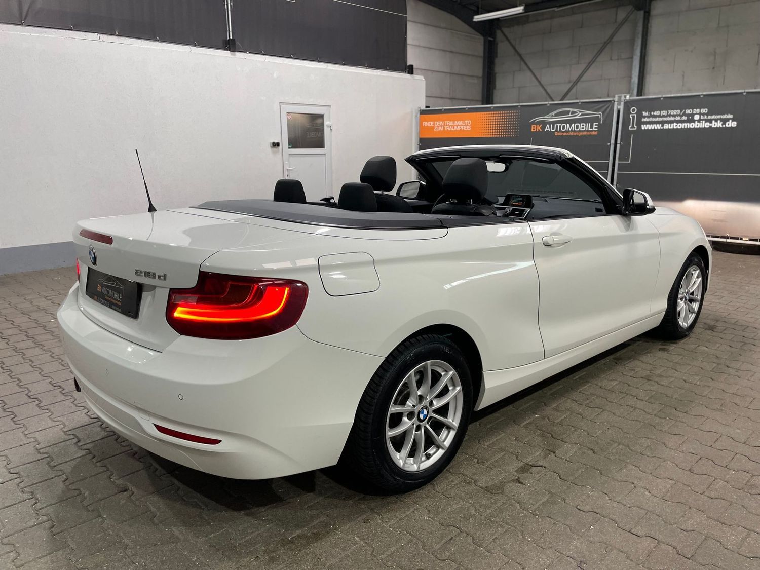 Fahrzeugabbildung BMW 218 d Advantage#Sport#Bi-Xenon#Navi#PDC#Tempo