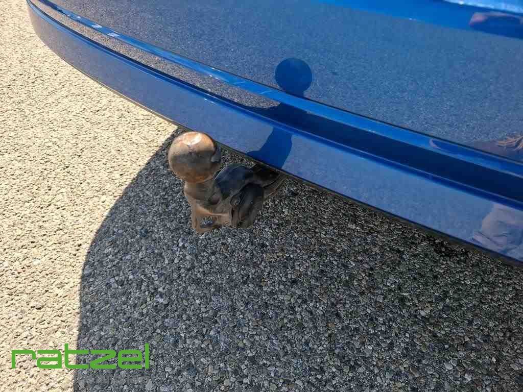 Fahrzeugabbildung SKODA Octavia Combi Ambition 2.0 TDI Navi AHK-klappbar