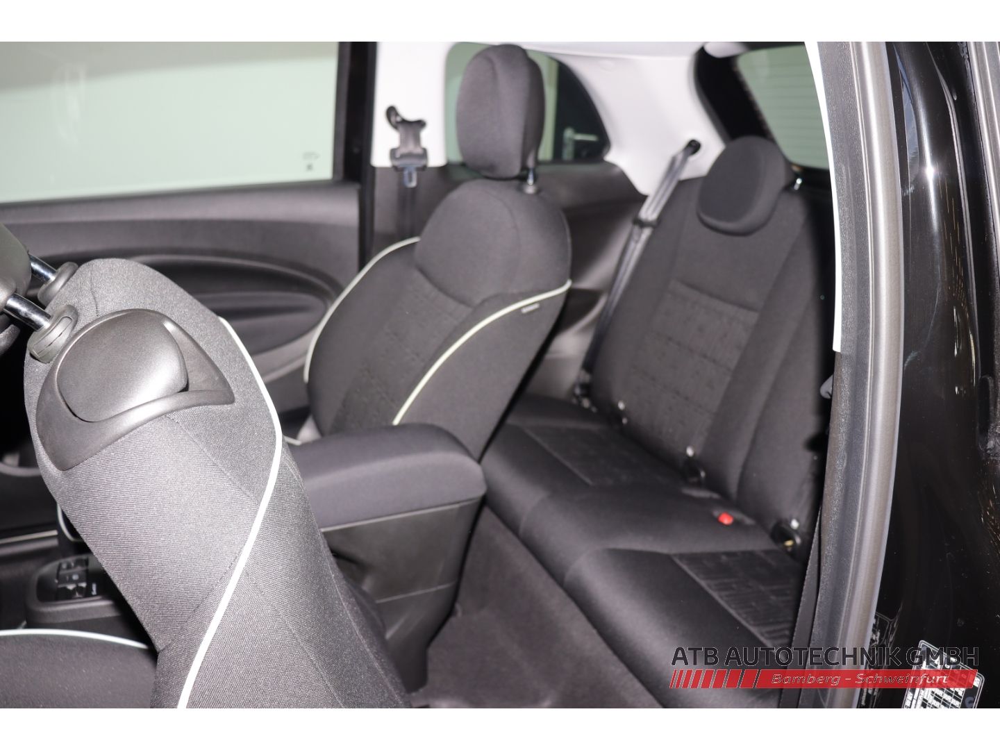 Fahrzeugabbildung Fiat 500e 42kWh Komfort- und Stylepaket SOH 95,0%