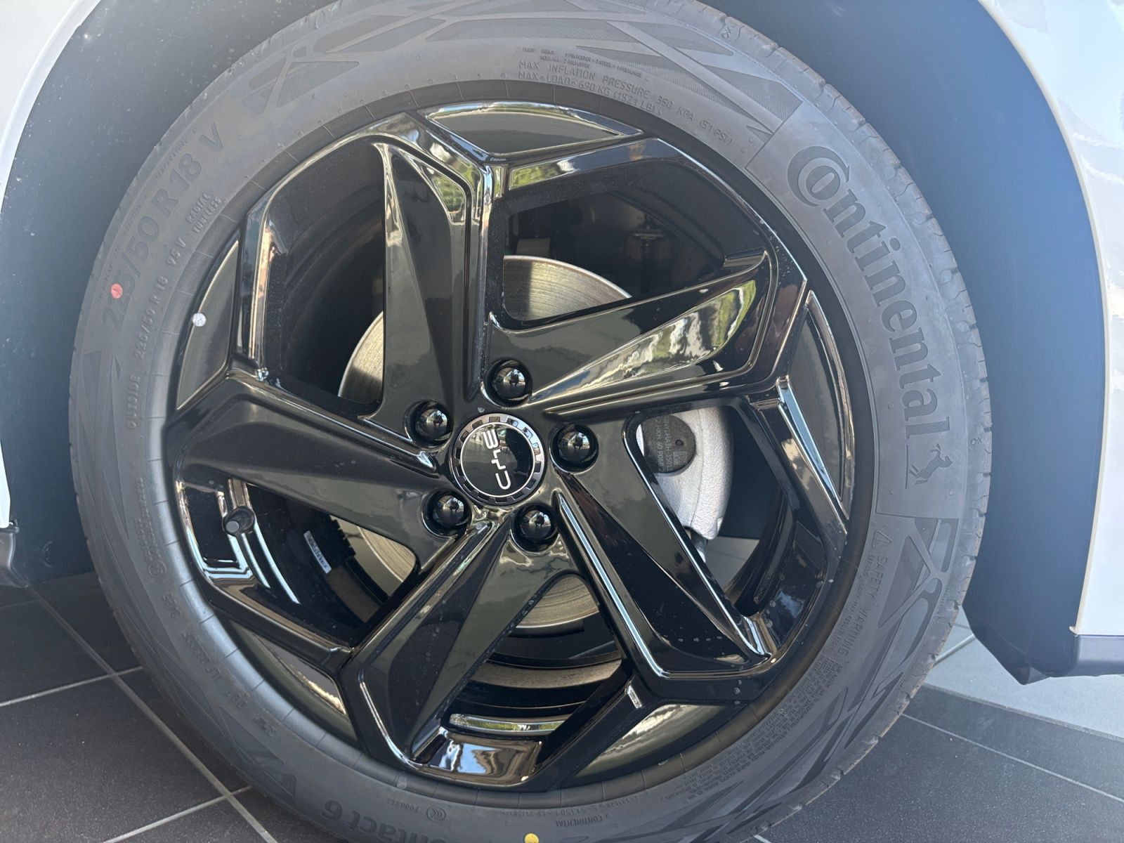 BYD SEAL 6