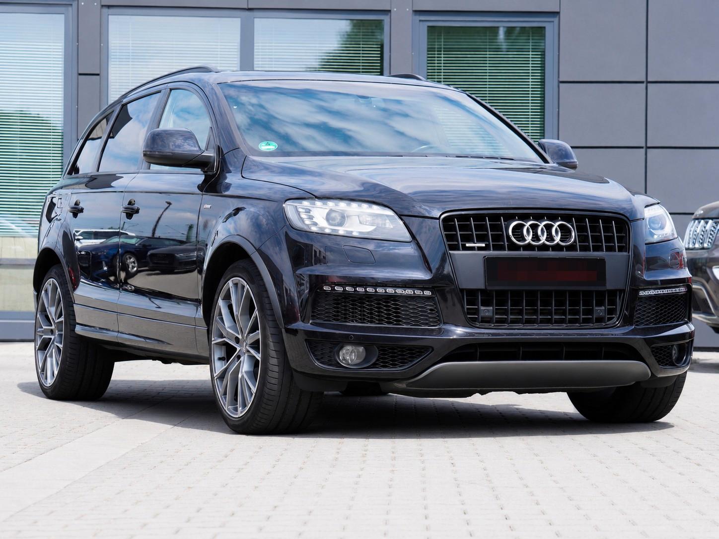 Audi Q7 3.0 TDI quattro 2x S line | 245 ch | BVA | Diesel | 200 000 km | 17 980 € | 11/2013 | 6 places | Toit panoramique | Caméra | Suspension pneumatique | Bose