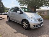 Mercedes-Benz A 180 Elegance Automatik TÜV NEU PDC - Autos aus dem Jahr 2011