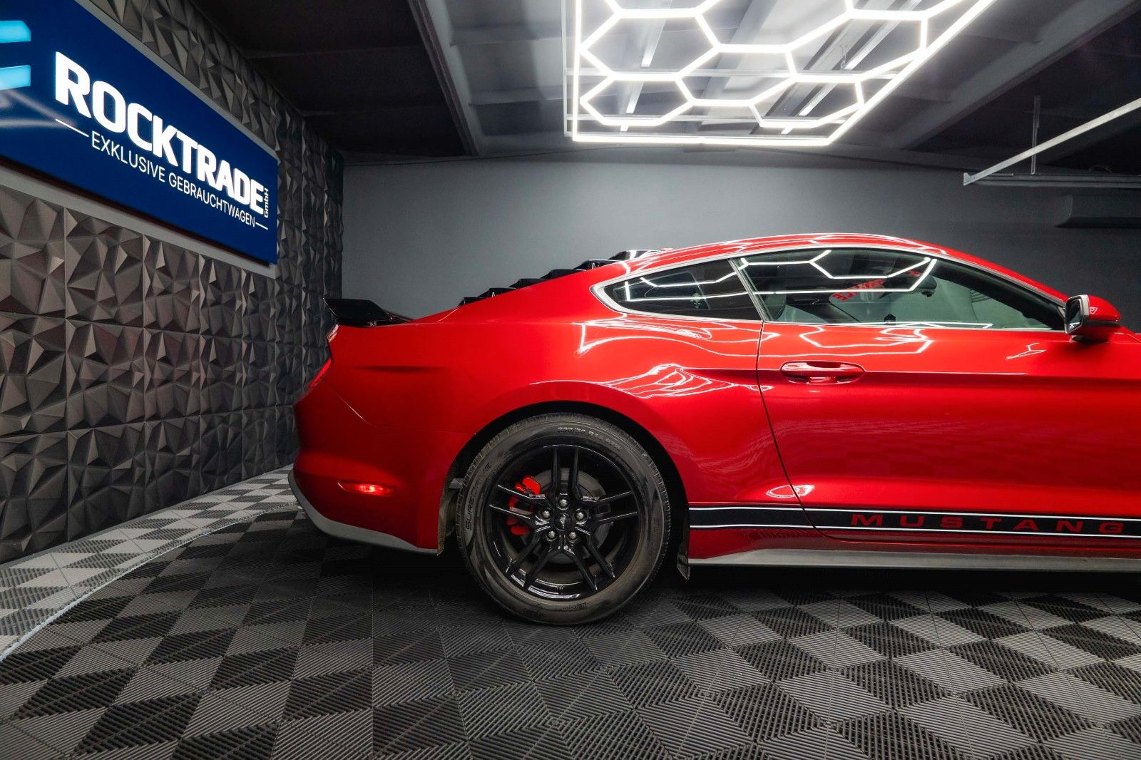Fahrzeugabbildung Ford Mustang Shelby Coupe GT 350 Package Dark Horse