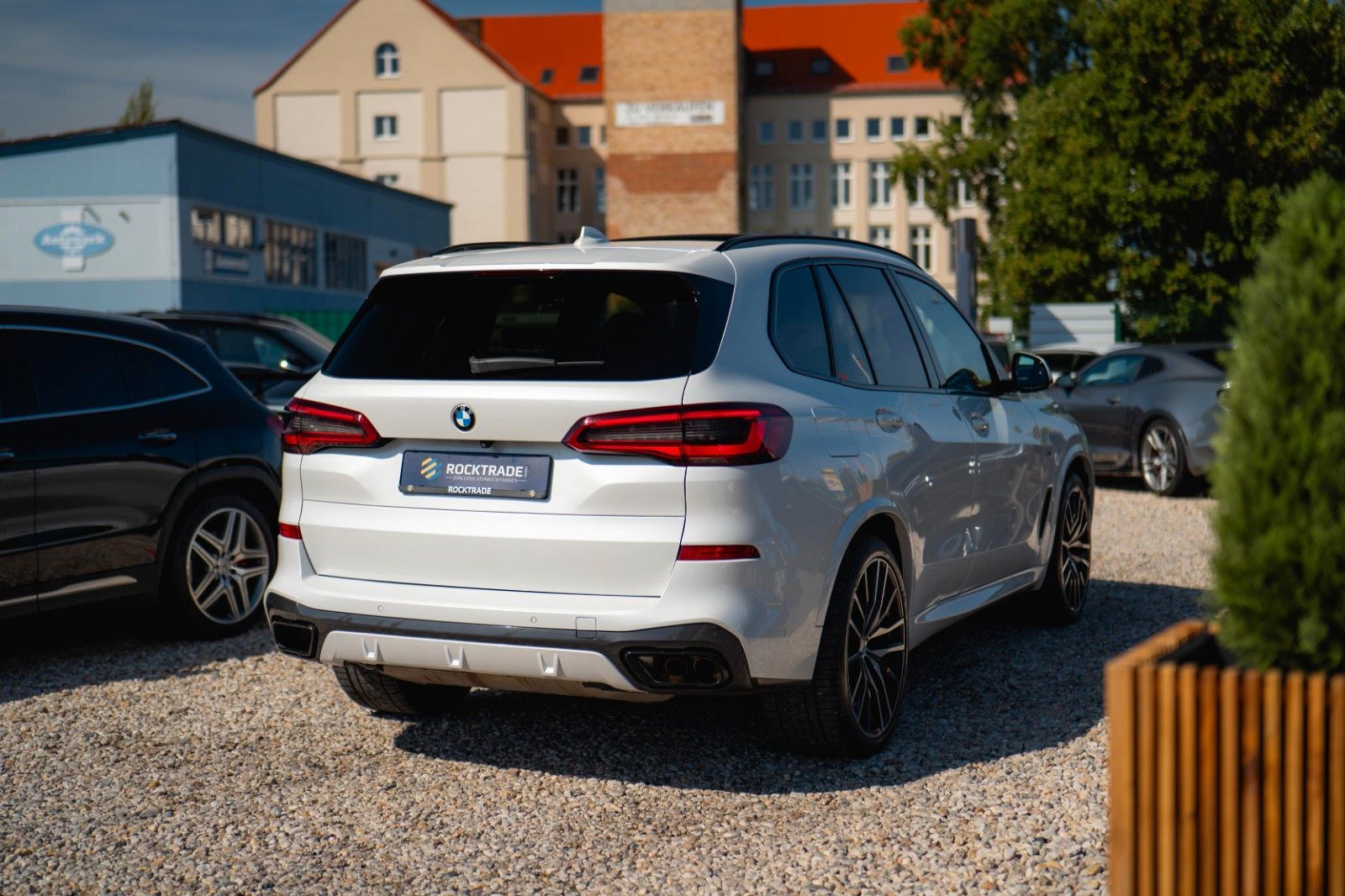 Fahrzeugabbildung BMW X5 M50i Shadow Line | ACC | Pano | Laser | Sky