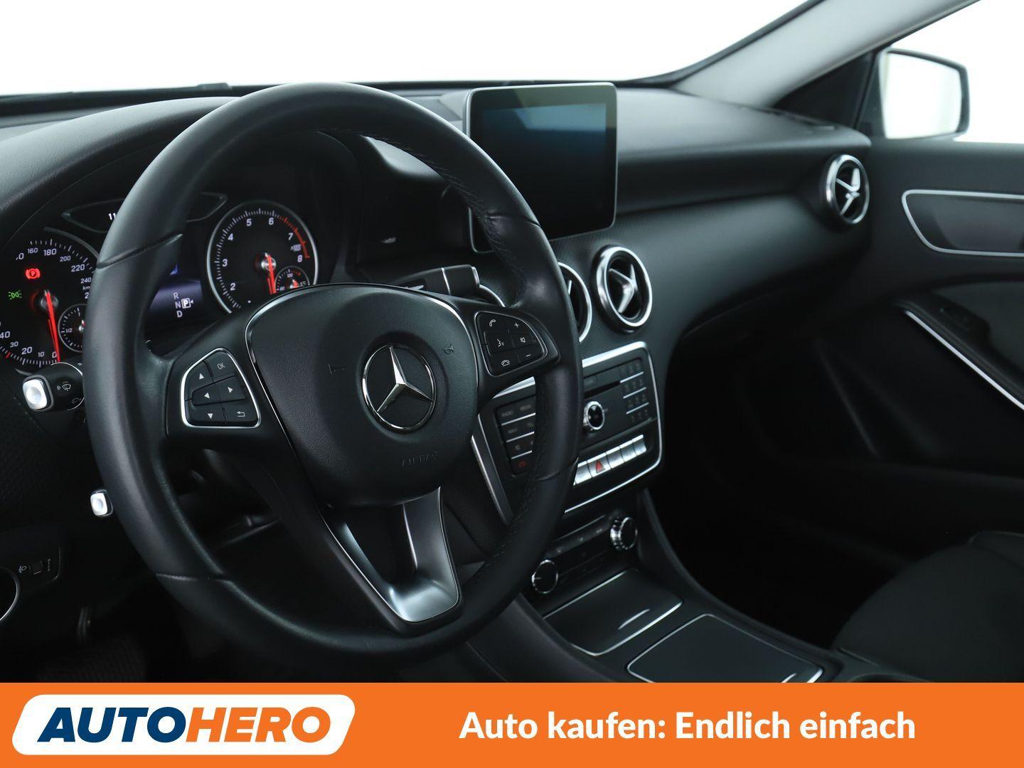 Mercedes-Benz A 180 BlueEfficiency Style Aut.*NAVI*TEMPO*PDC*