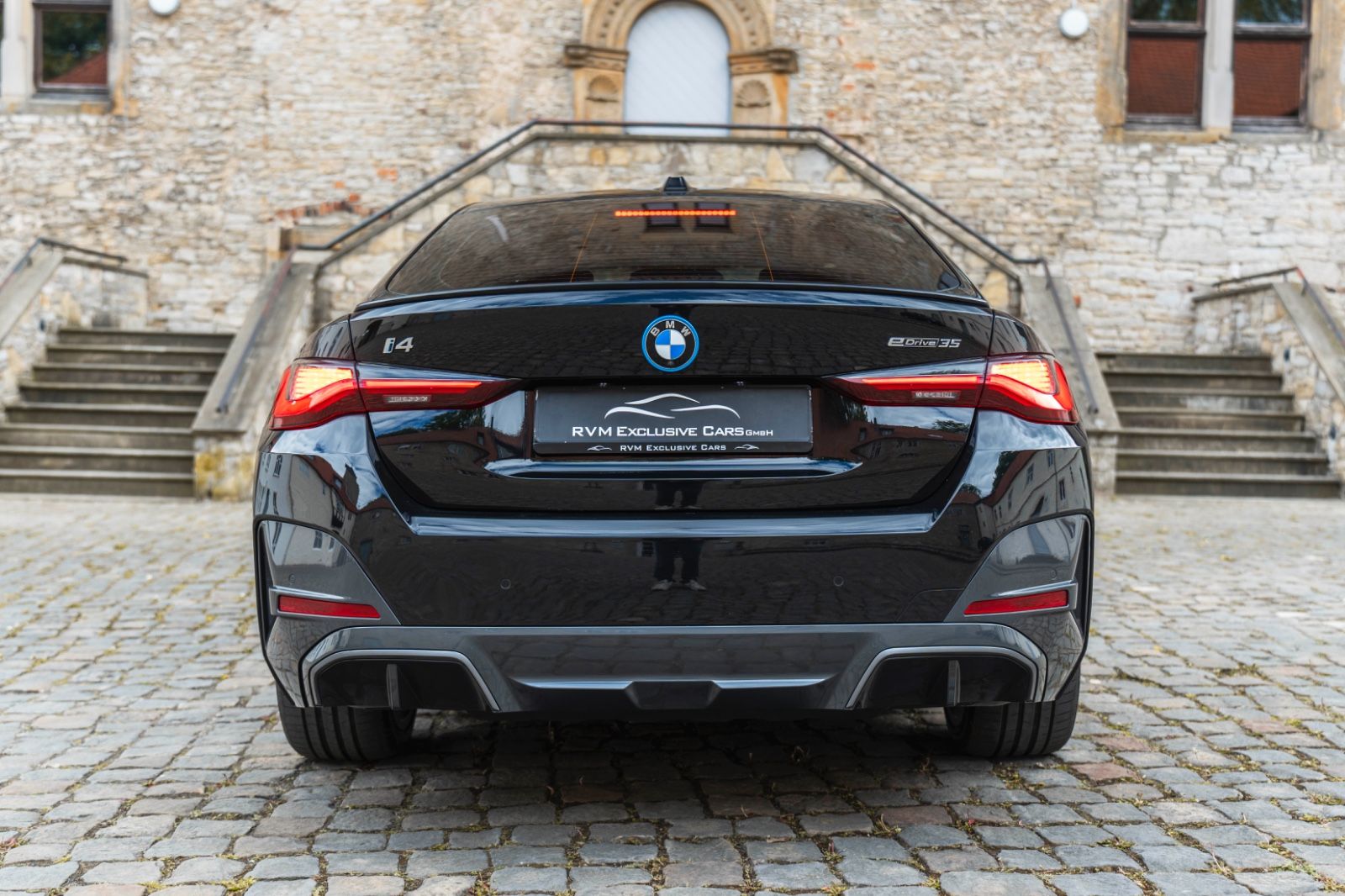Fahrzeugabbildung BMW i4 eDrive35 Gc HUD 360° HIFI ACC