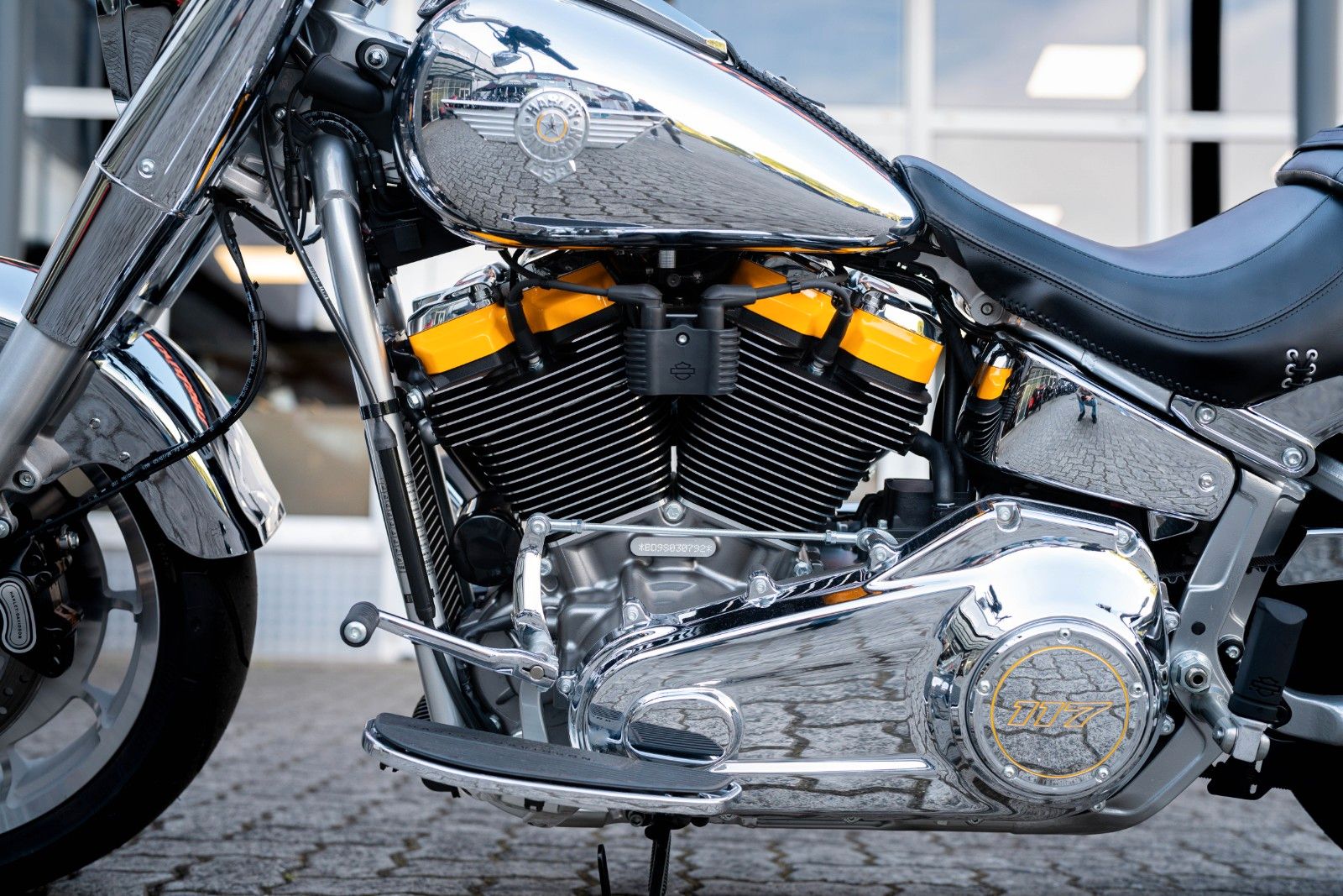 Fahrzeugabbildung Harley-Davidson FLSTFI Fat Boy Gray Ghost - Neuwertig -