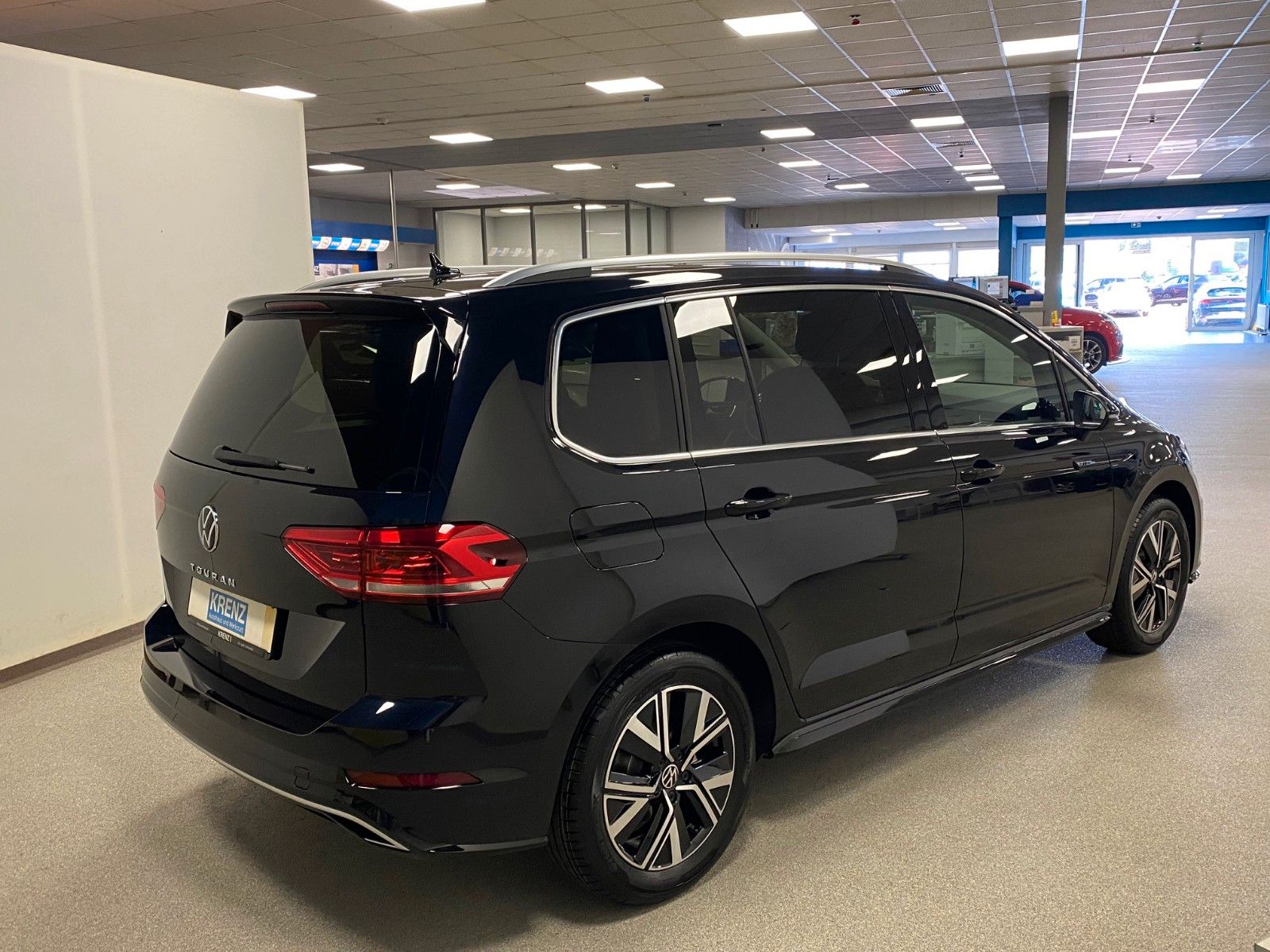 Fahrzeugabbildung Volkswagen Touran 1.5 TSI OPF DSG Highline R-Line+NAVI+LED+