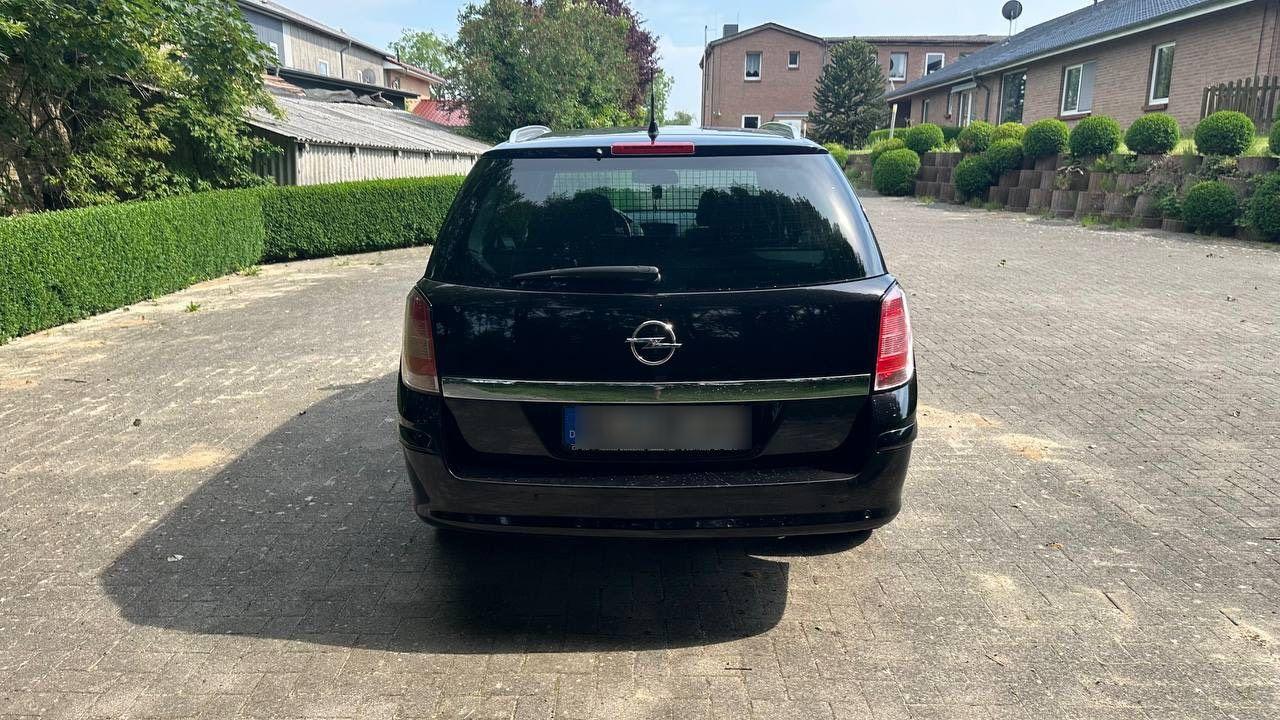 Opel Astra 2009 — photo 6