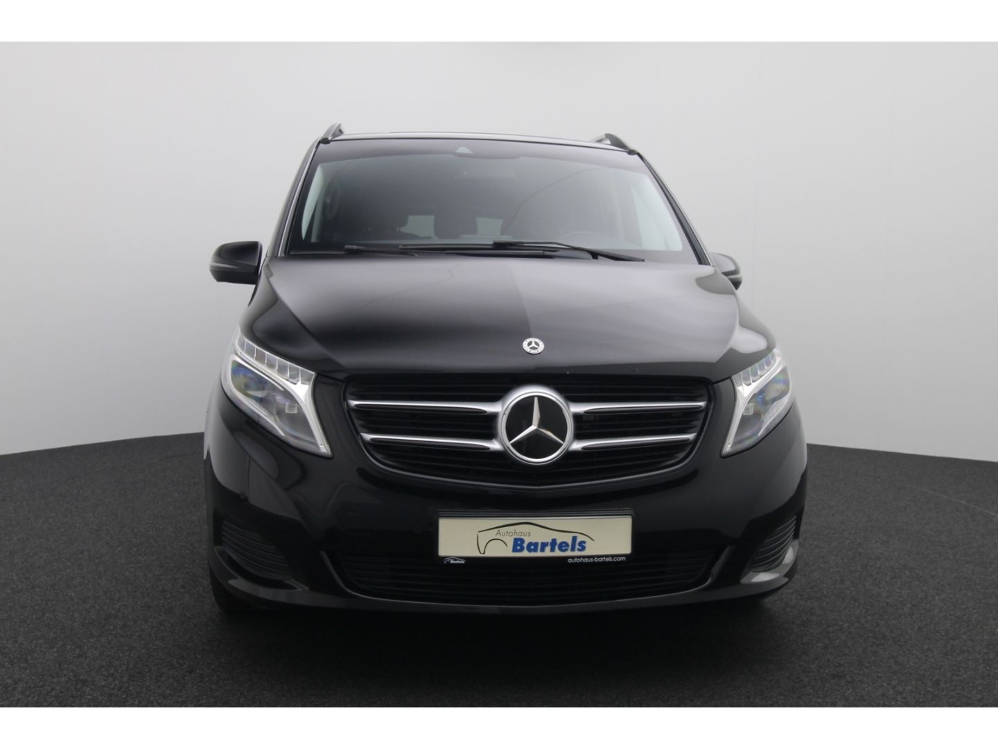 Fahrzeugabbildung Mercedes-Benz V 250 EDITION lang AHK LED Totwinkelassistent 3-