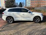 Volkswagen Touareg 3.0 V6 TDI 170kW 4MOT Tiptr. R-Line ... - VW Touareg Gebrauchtwagen in Hannover