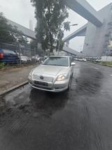Toyota Avensis 1.8 Style - Toyota Avensis: 1.8