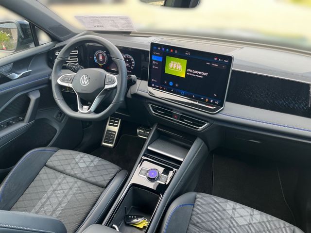 Tiguan 2.0 TDI 4M DSG R-LINE BLACKSTYLE AHK+KAM+