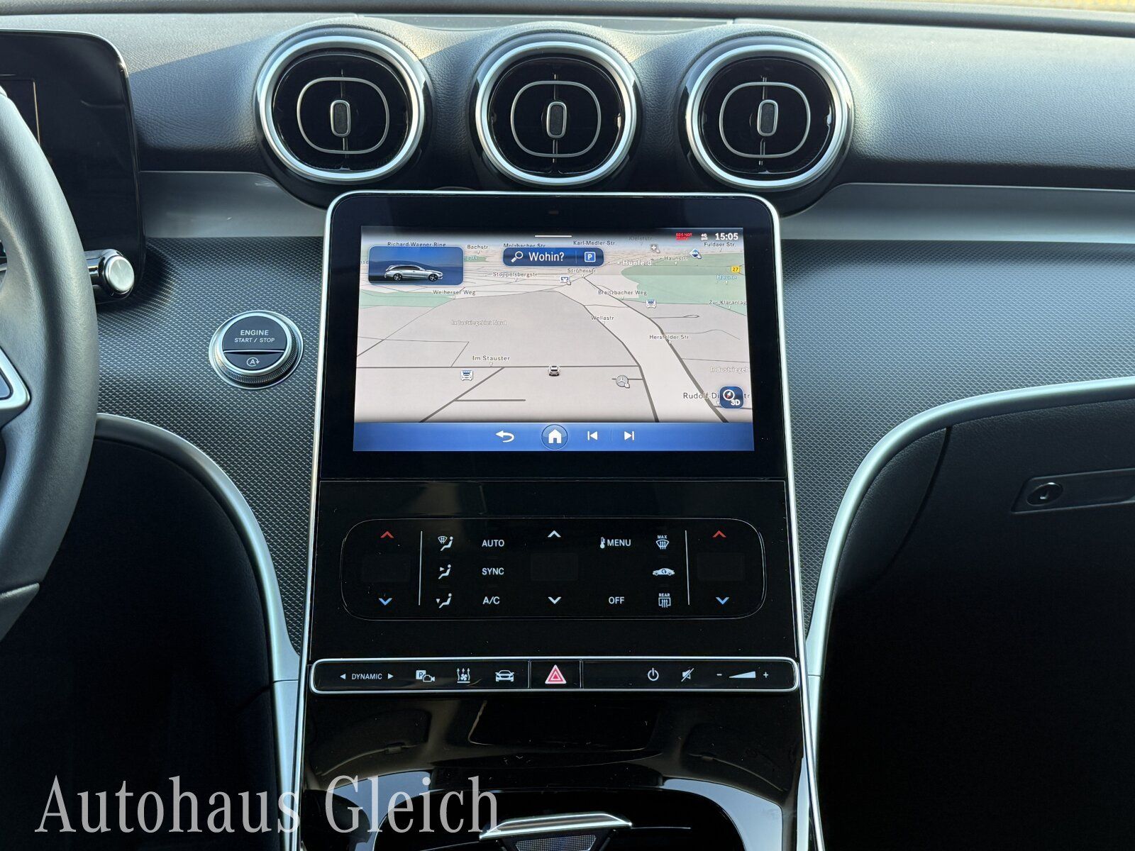 Fahrzeugabbildung Mercedes-Benz C 220 d 4MATIC T-Modell AVANTGARDE Exterieur/Nav