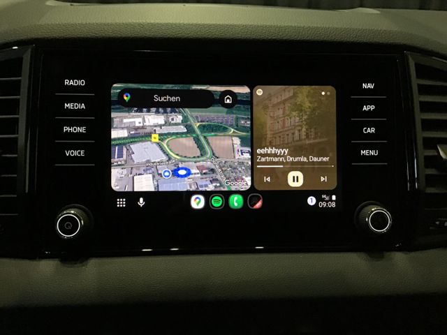 Fahrzeugabbildung Skoda Karoq Selection 1.5TSI DSG/Kamera/SHZ/SmartLink