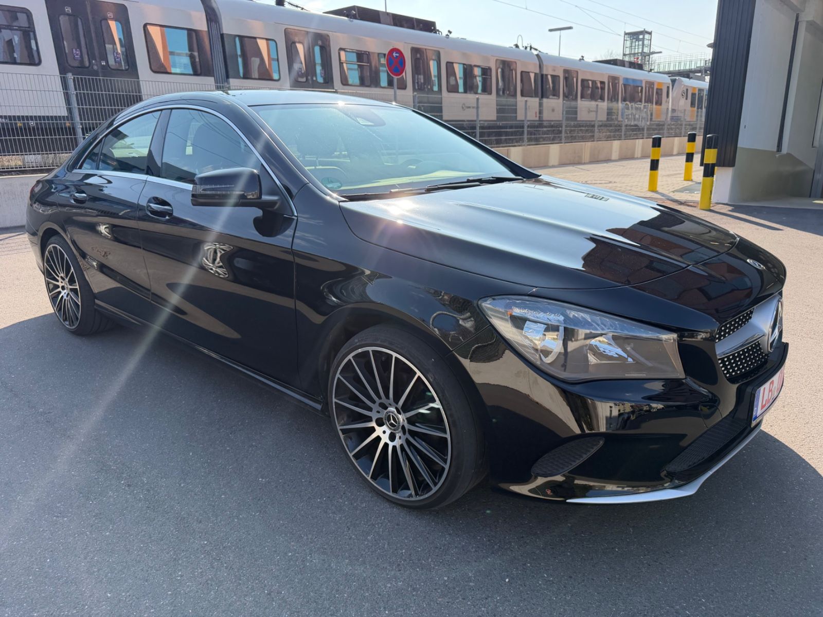 MERCEDES-BENZ CLA 220 4Matic