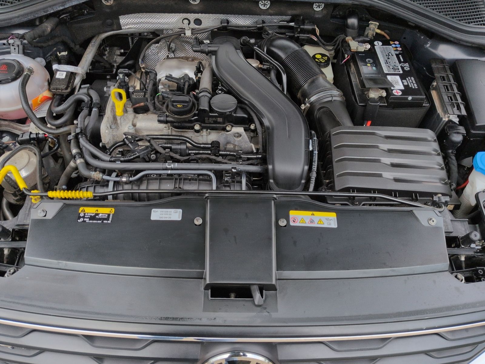 T-Roc 1.5 TSI DSG Sport R-Line LED+NAV+SHZ+