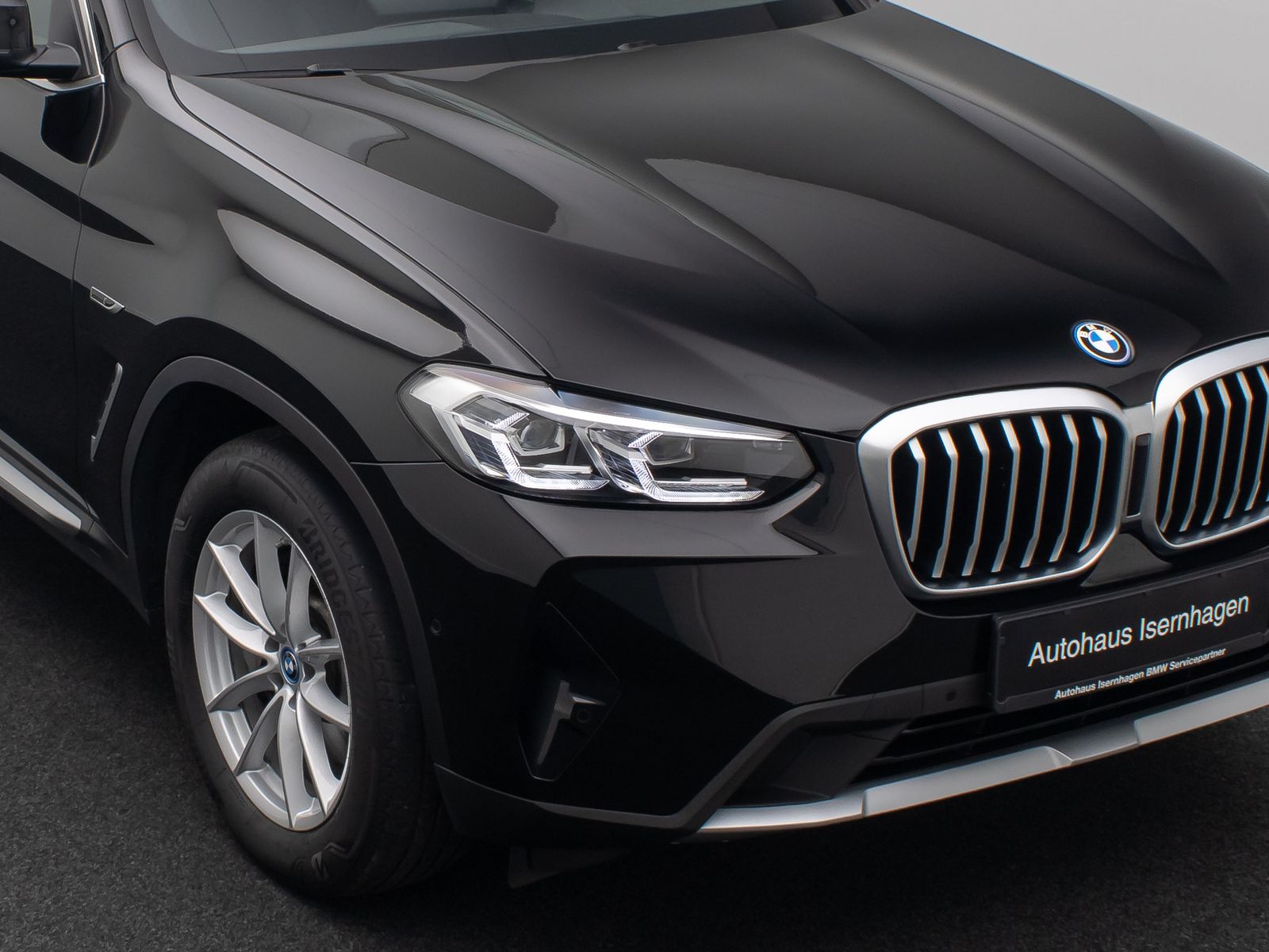 Fahrzeugabbildung BMW X3 xD30e Kamera DAB HiFi AHK Sportsitze 18Zoll