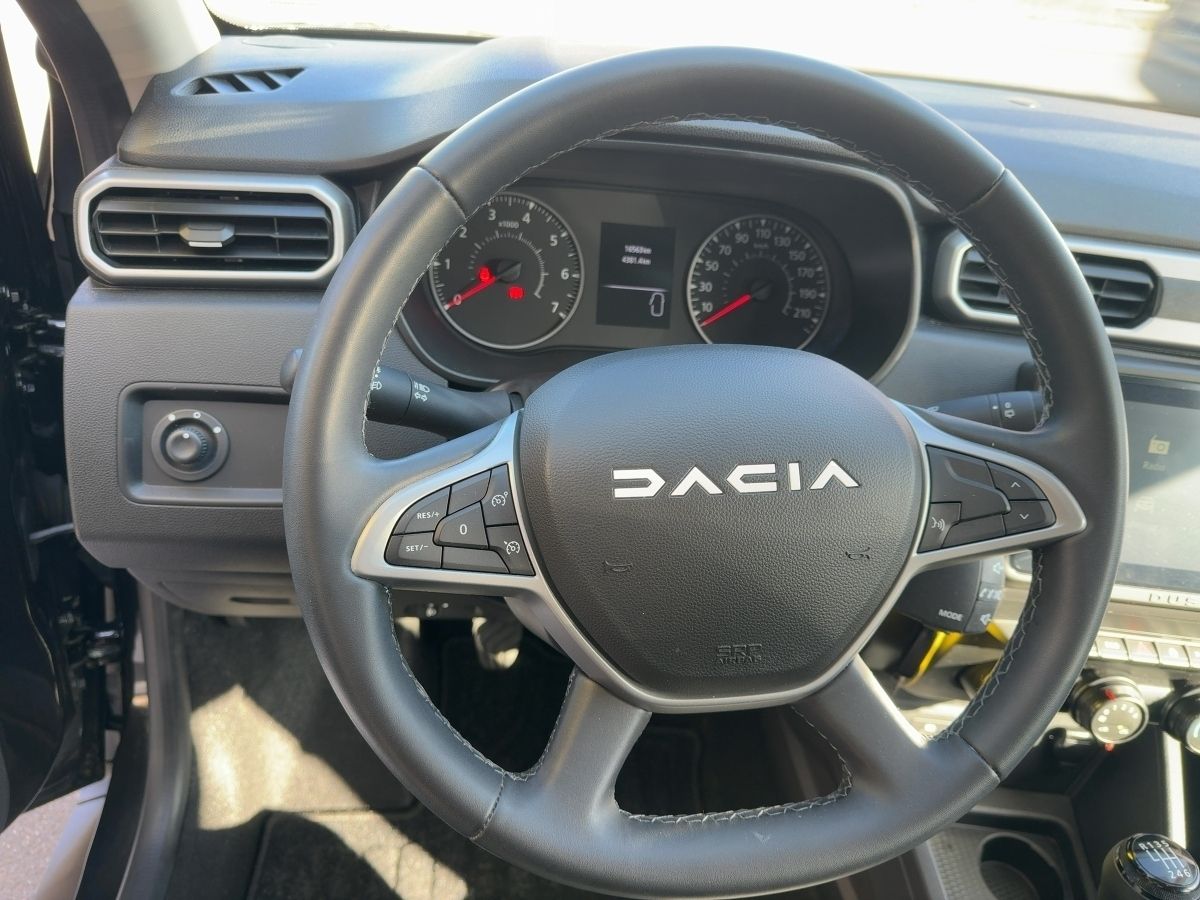 Fahrzeugabbildung Dacia Duster Expression TCe 130