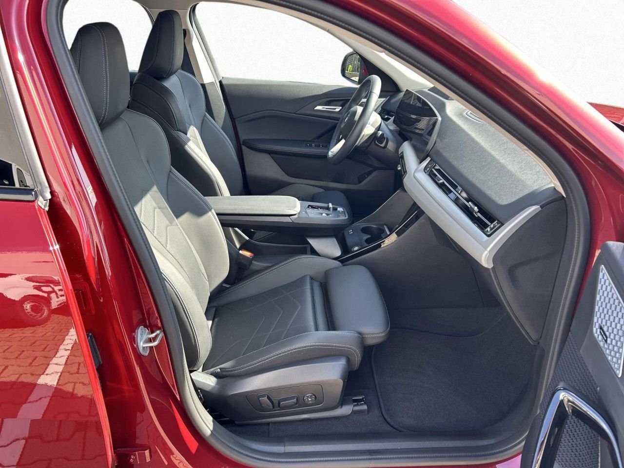 BMW iX2 - Bild 13