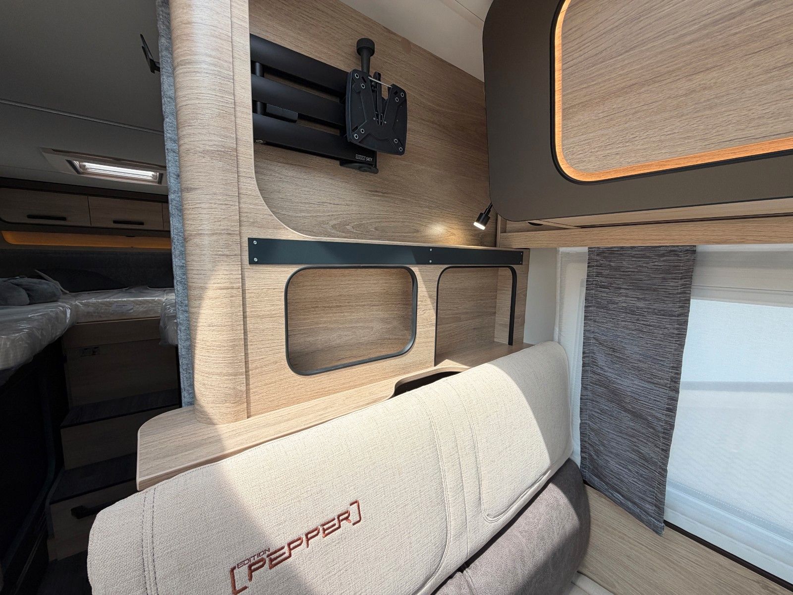 Fahrzeugabbildung Weinsberg CaraCompact Edition Pepper 600 MEG 2027