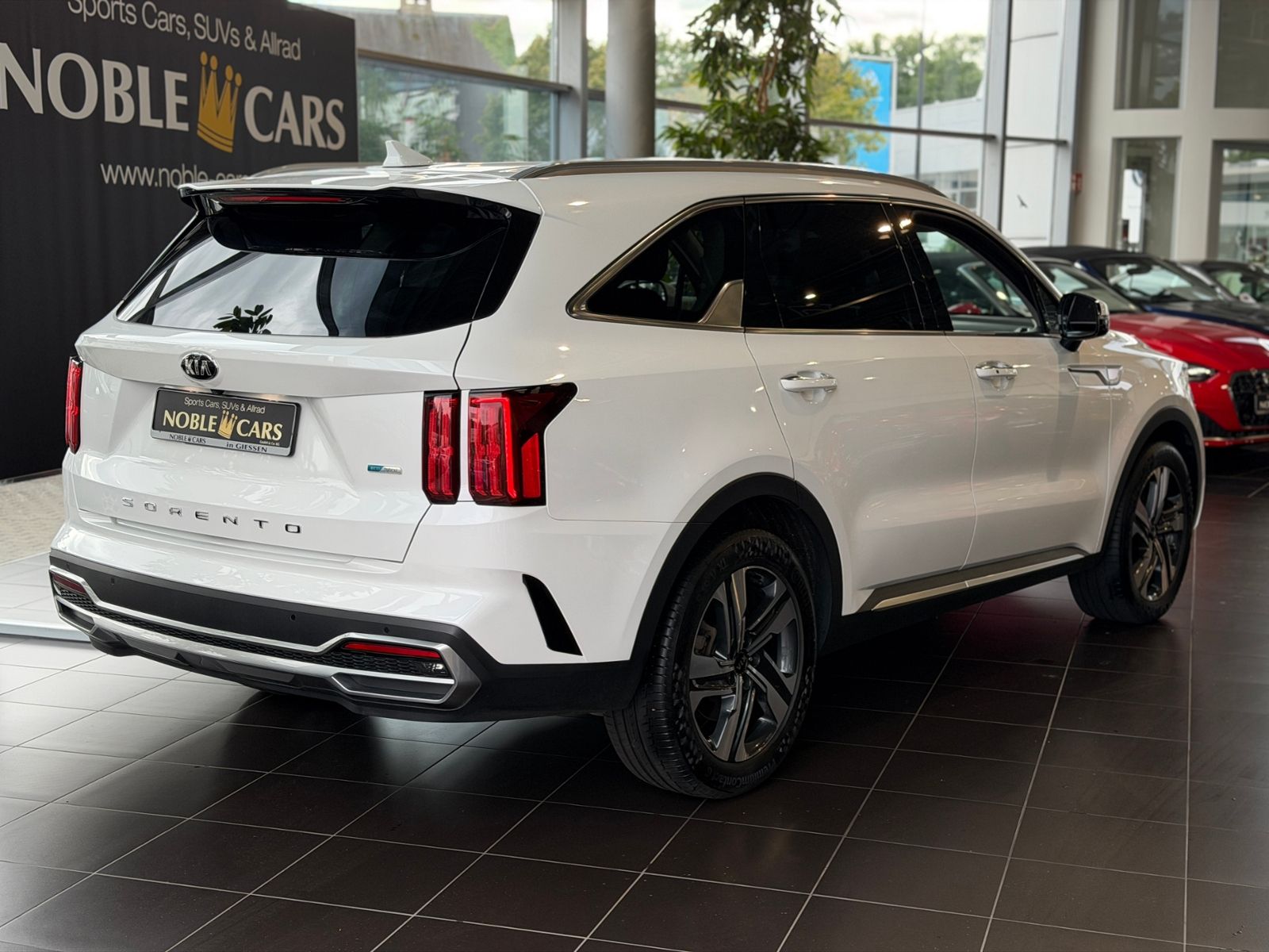 Fahrzeugabbildung Kia Sorento Hybrid HEV Spirit 2WD LEDER LED NAV 19"