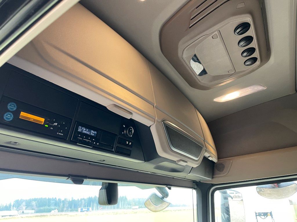 Fahrzeugabbildung DAF FT XG 530