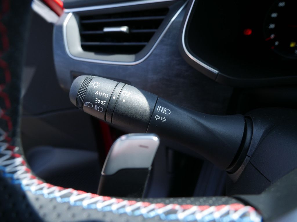 Fahrzeugabbildung Renault Arkana Esprit Alpine TCe 160 EDC