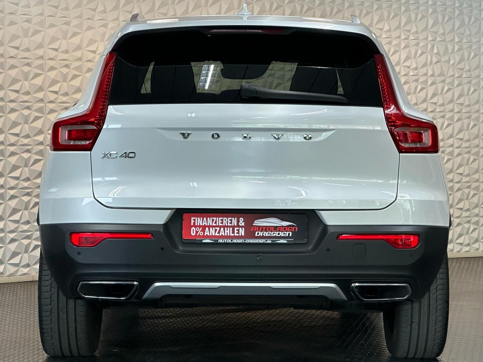 VOLVO XC40 2.0 D4 INSCRIPTION AWD LED#ACC#NAV#LH#VIRTU - Image 6