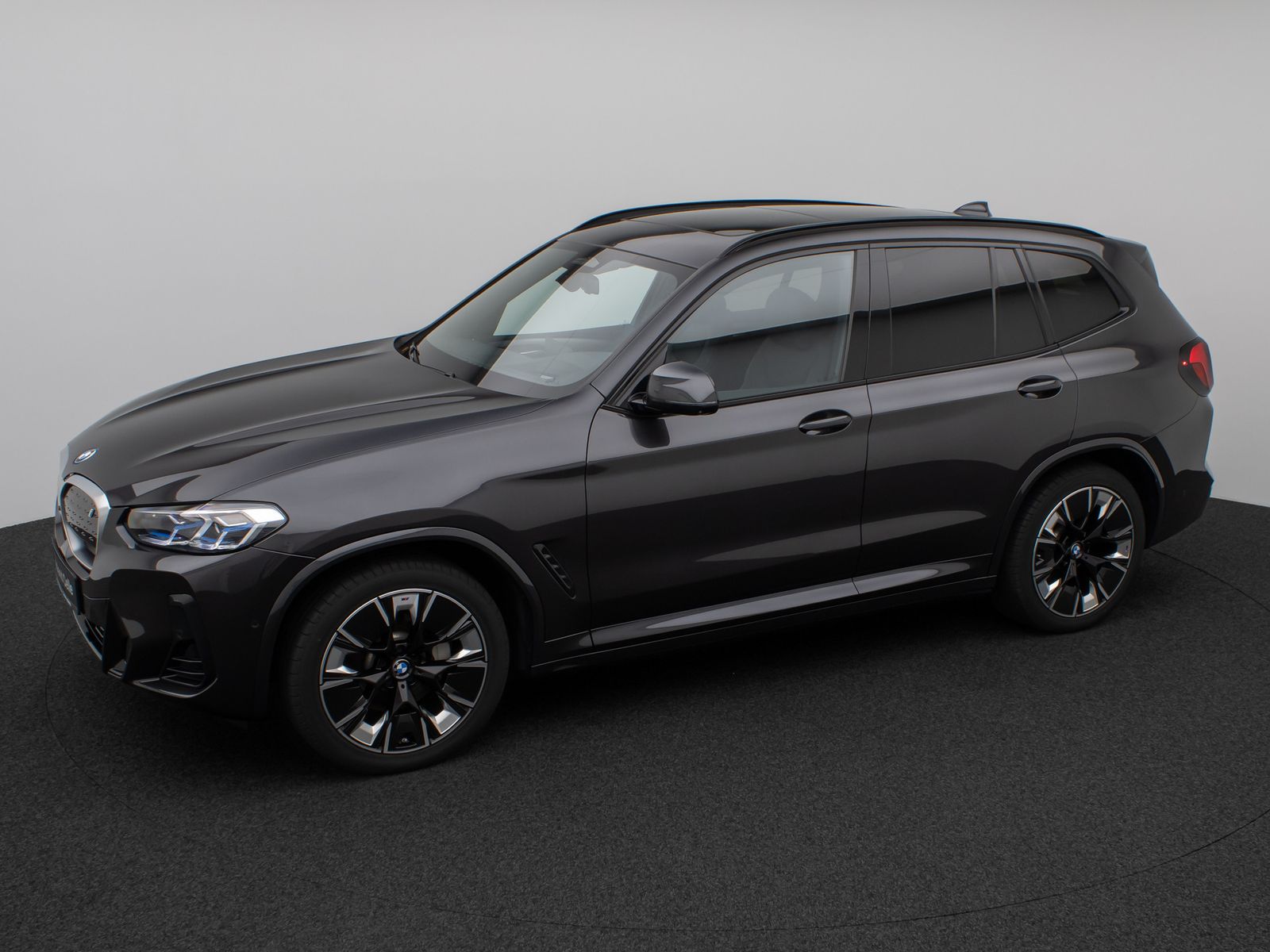 Fahrzeugabbildung BMW iX3 Impressive M Sport Pano 360°Laser HUD H/K