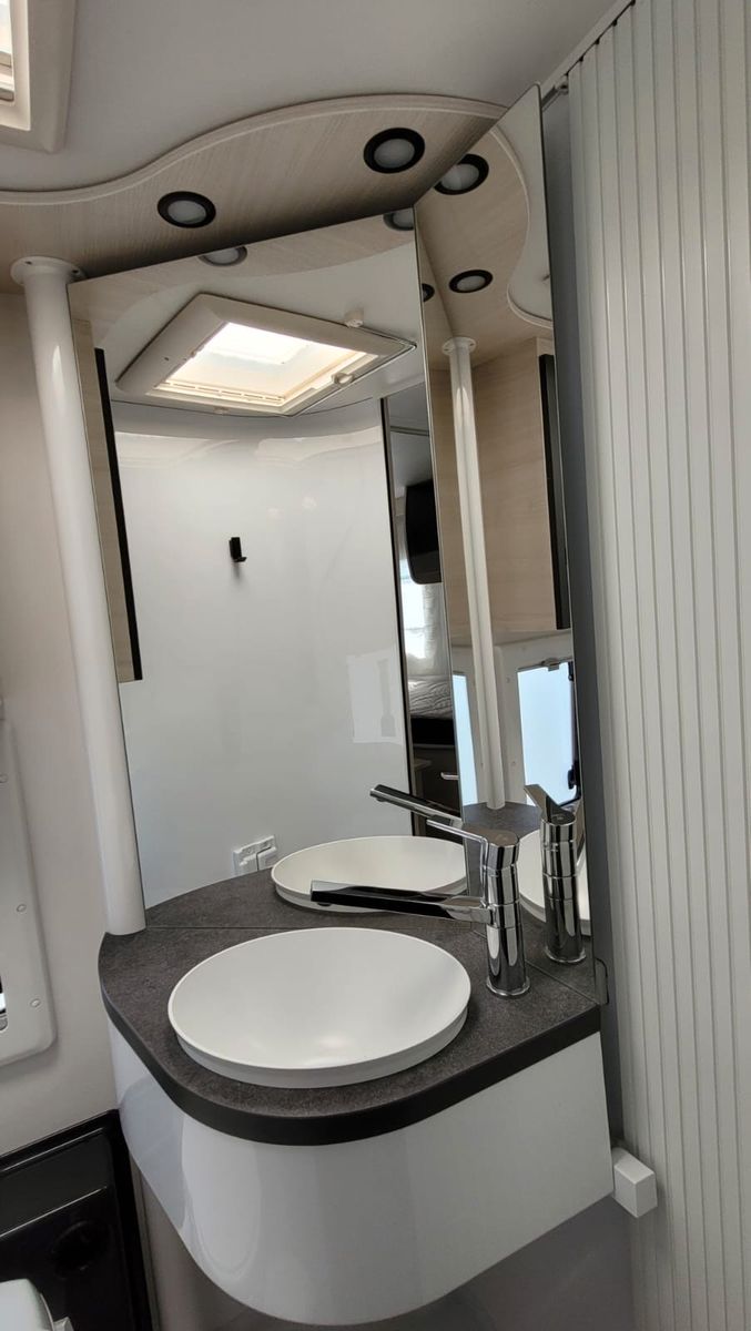 Fahrzeugabbildung Chausson 627 GA Titanium Ultimate *Hubstützen/Zusazluft*