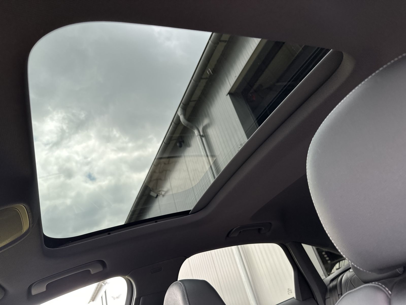 Fahrzeugabbildung Audi A6 45 TDI Qu S-Line Black NAV+MATRIX+PANO+KAMERA