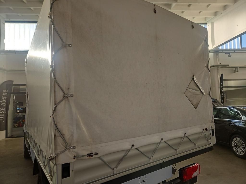 Fahrzeugabbildung Mercedes-Benz Sprinter 316 Doka Pritsche 4x4 6 Sitze Klima