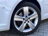 Volkswagen Touran Cup *PANORAMA*XENON*7-SITZE*PDC*SHZ* - VW Touran Gebrauchtwagen in Wiesbaden