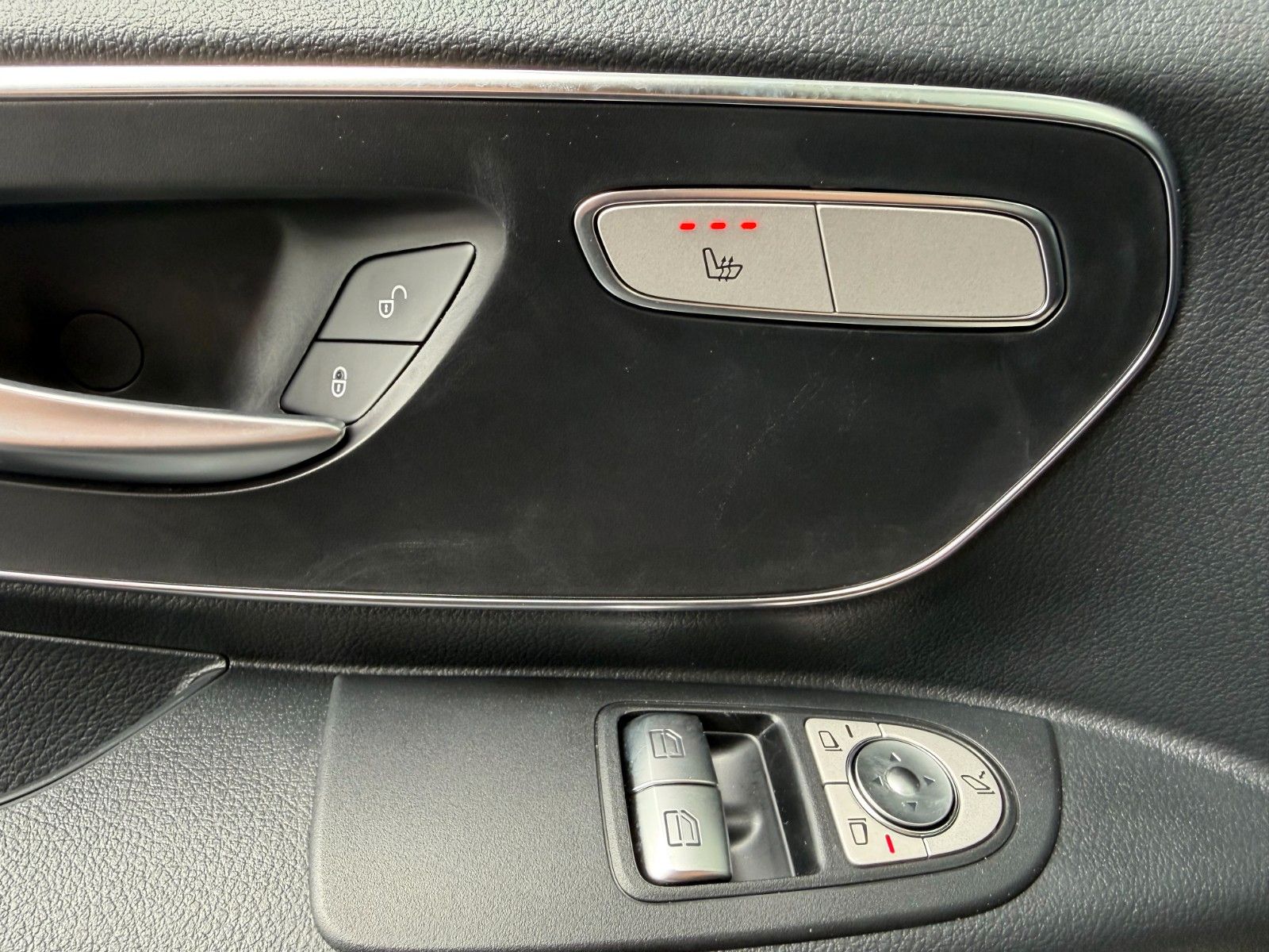 Fahrzeugabbildung Mercedes-Benz Vito 119 CDI Tourer 4x4 2xKlima AHK2,5to Stdheiz
