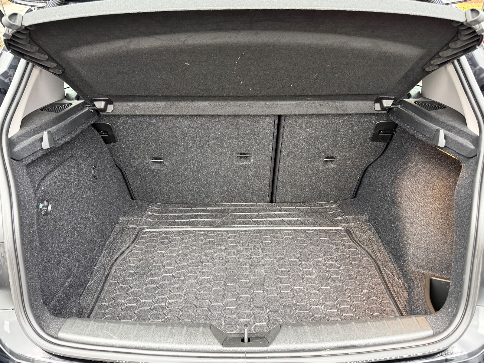 Fahrzeugabbildung BMW 118d AUTOMATK*LED*KLIMA*RADIO