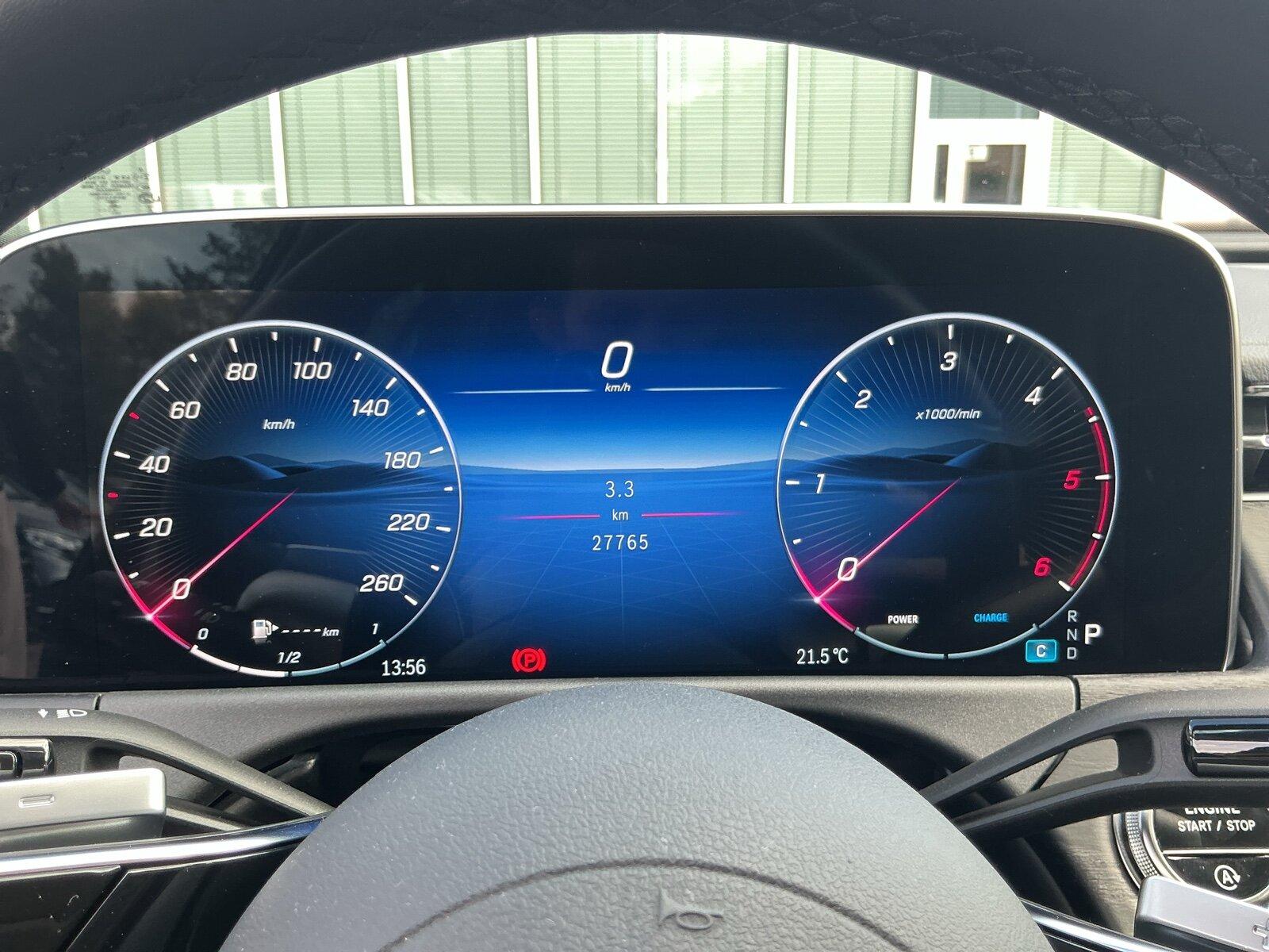 Mercedes-Benz E 220 d T AVANTGARDE RüCam Distro AHK LED Totwin