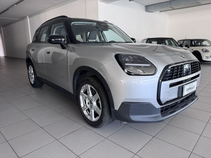 MINI Countryman C 48V Essential imagem 2