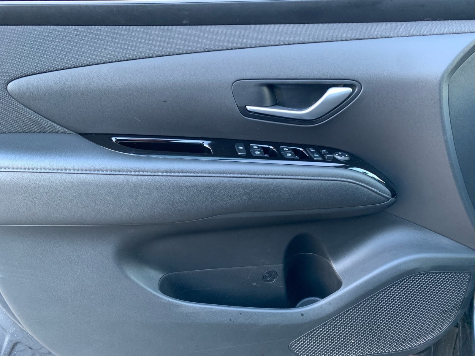 Fahrzeugabbildung Hyundai TUCSON 1.6 T-GDI Trend Plug-In Hybrid 4WD 1Hd